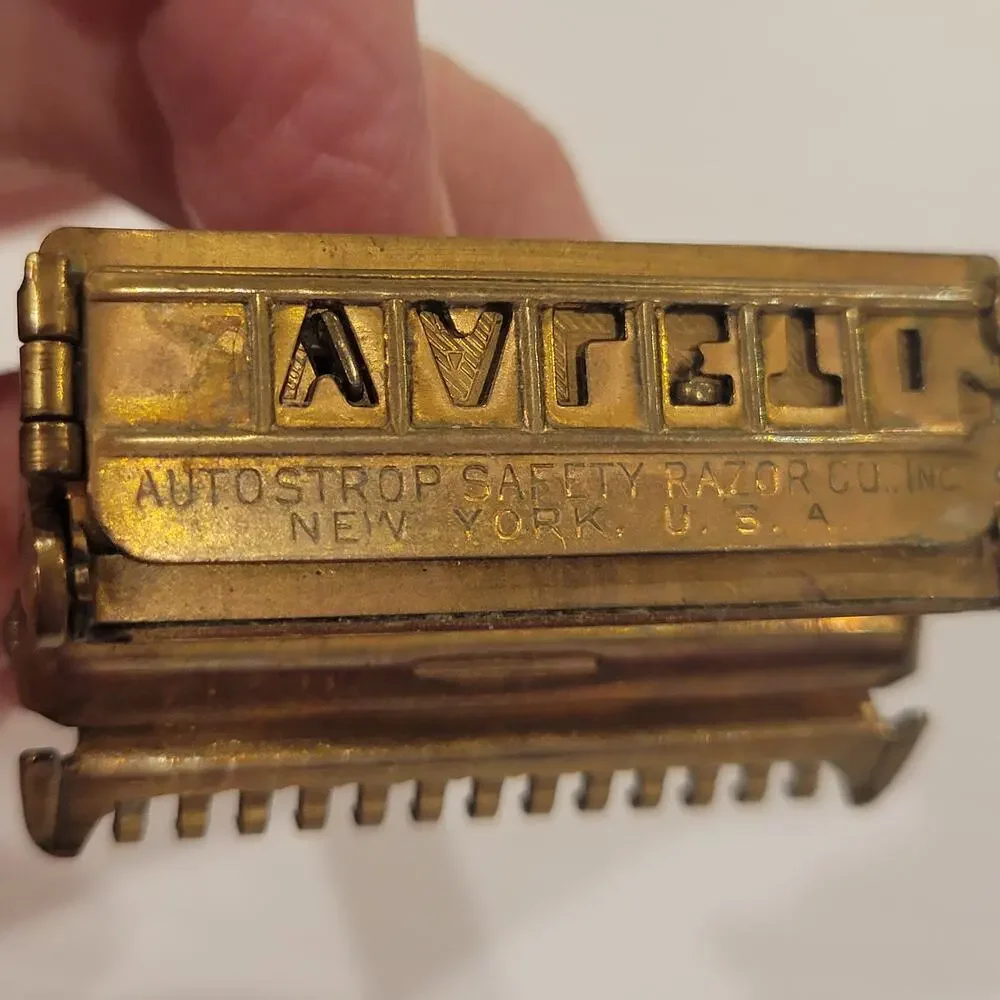 Vintage Valet Autostrop Safety Razor Gold tone. New York, USA